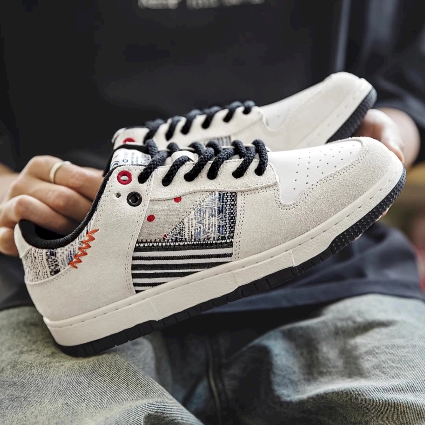 MRA LOWS FLOATING WORLD EDITION SNEAKER