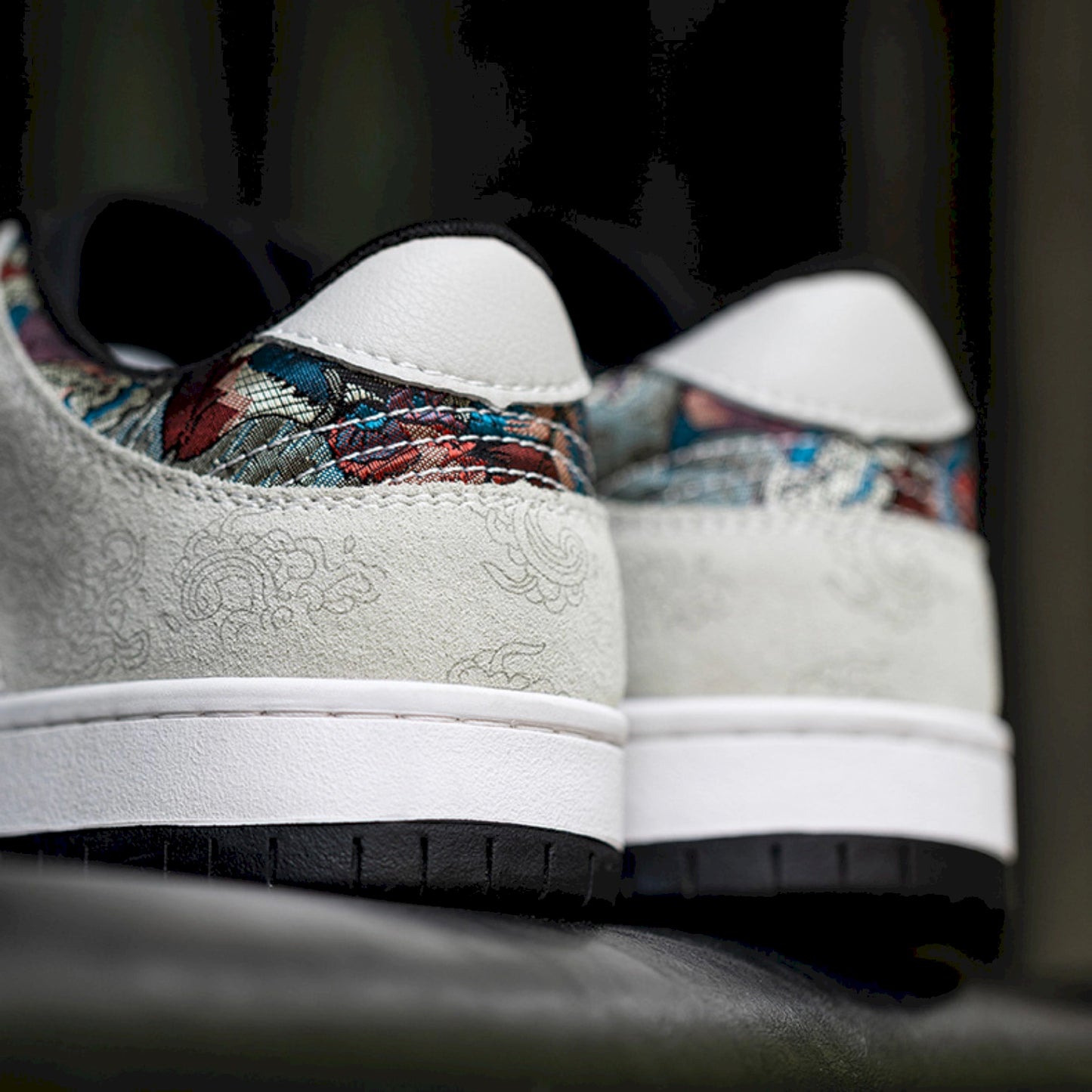 MRA LOWS SILK DUST EDITION SNEAKER