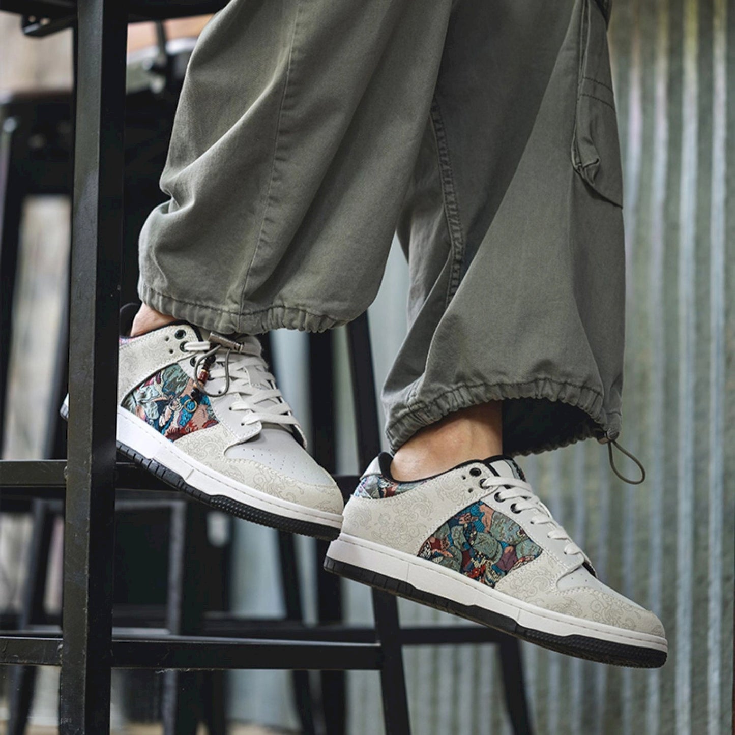 MRA LOWS SILK DUST EDITION SNEAKER