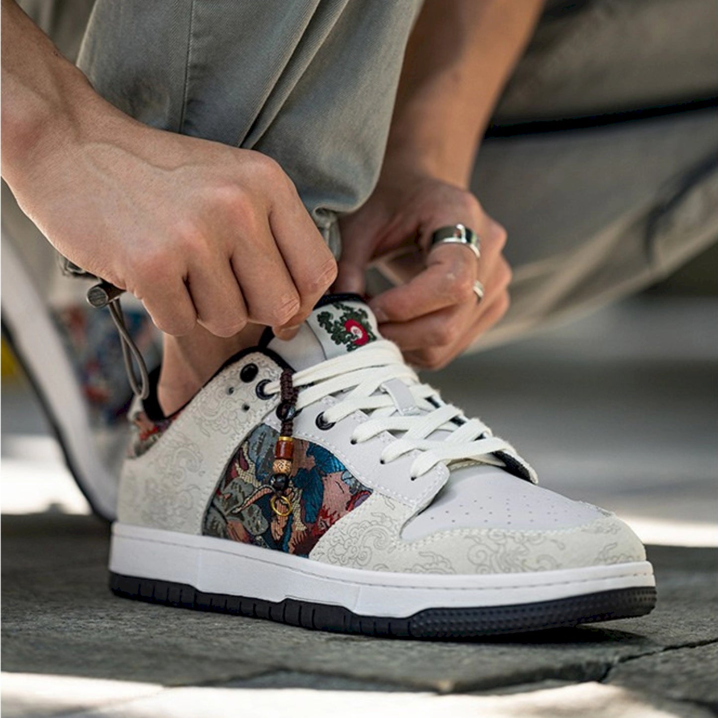 MRA LOWS SILK DUST EDITION SNEAKER