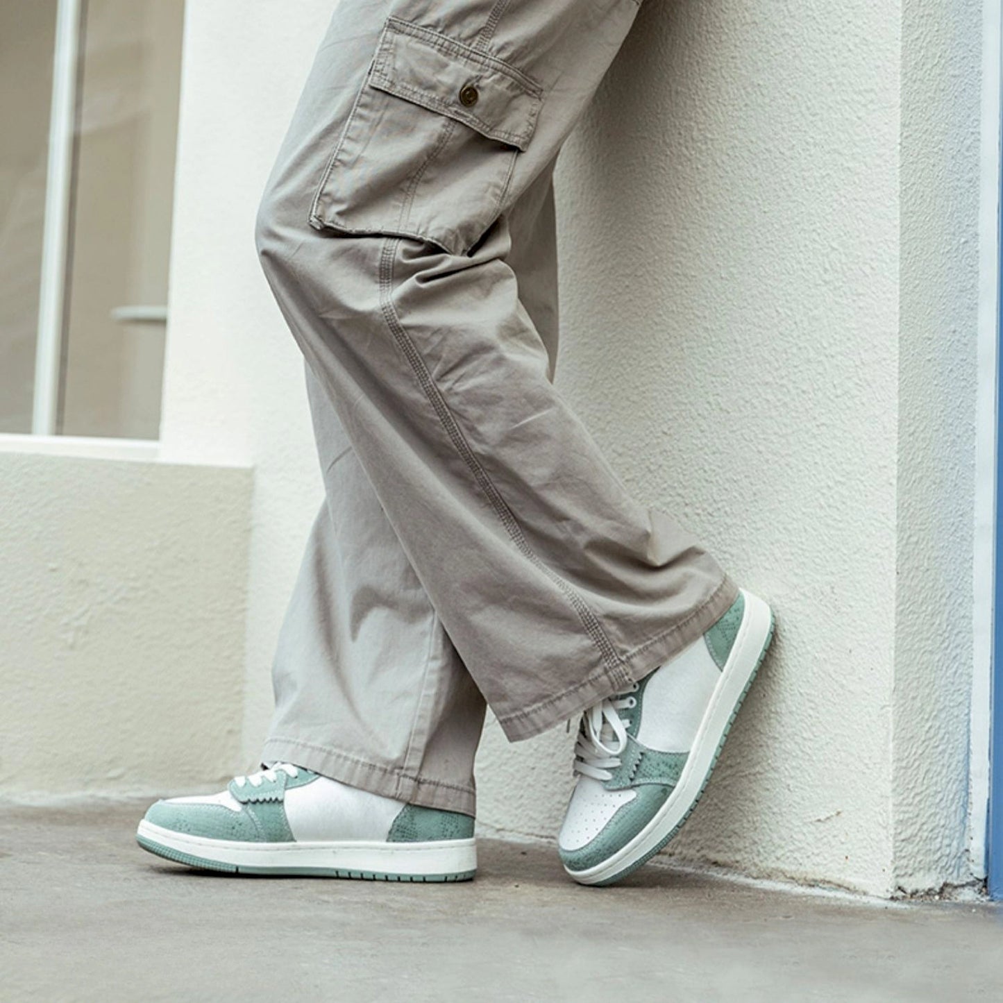 MRA LOWS SILK SERPENT EDITION SNEAKER