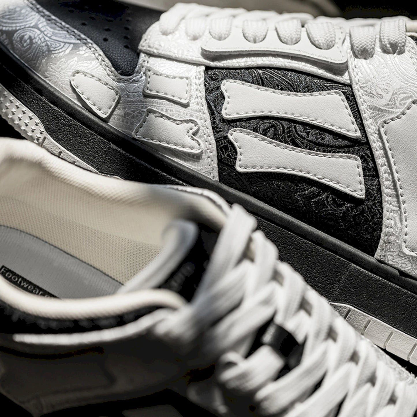MRA LOWS BONE LINE EDITION SNEAKER