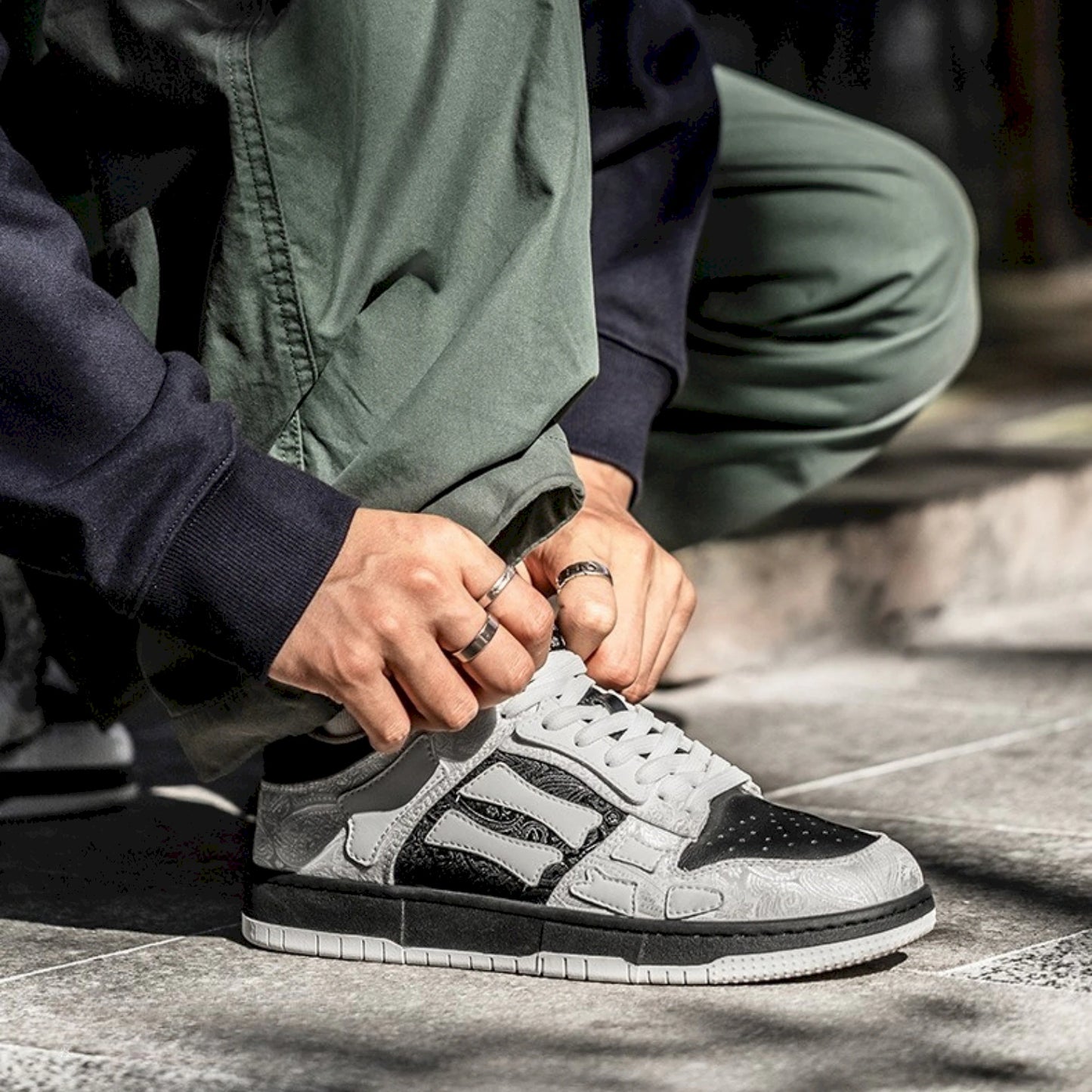 MRA LOWS BONE LINE EDITION SNEAKER