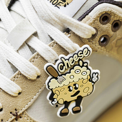 MRA LOWS CHEESE EDITION SNEAKER