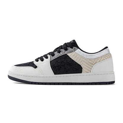 MRA LOWS PANDA SPIRIT EDITION SNEAKER