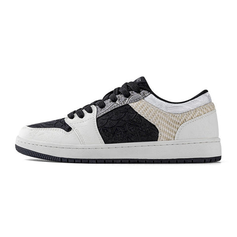 MRA LOWS PANDA SPIRIT EDITION SNEAKER