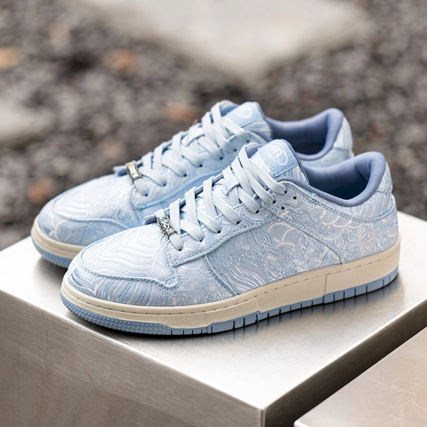 MRA LOWS SILK WAVE EDITION SNEAKER