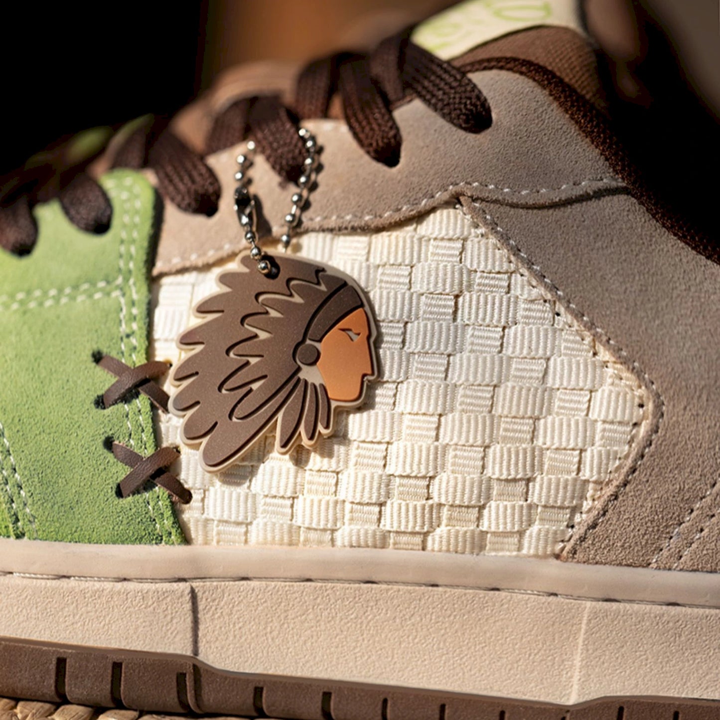 MRA LOWS SPIRIT TRAIL EDITION SNEAKER